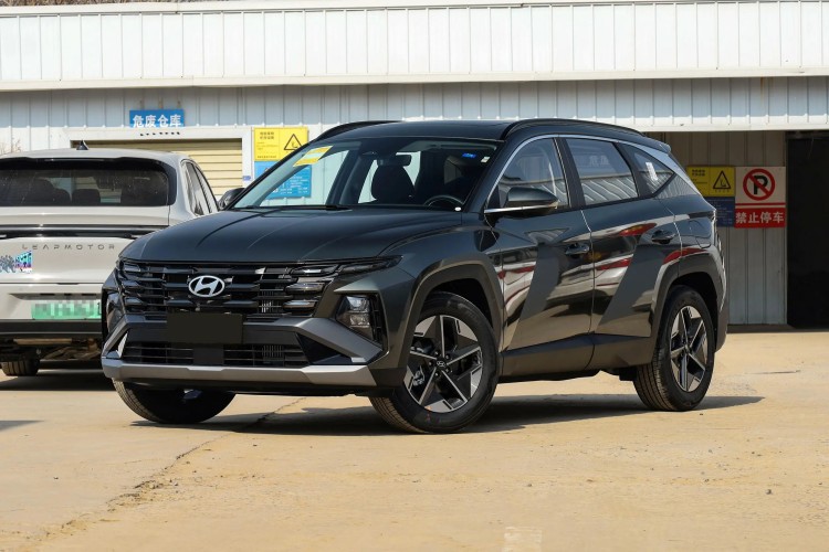 HYUNDAI TCSON